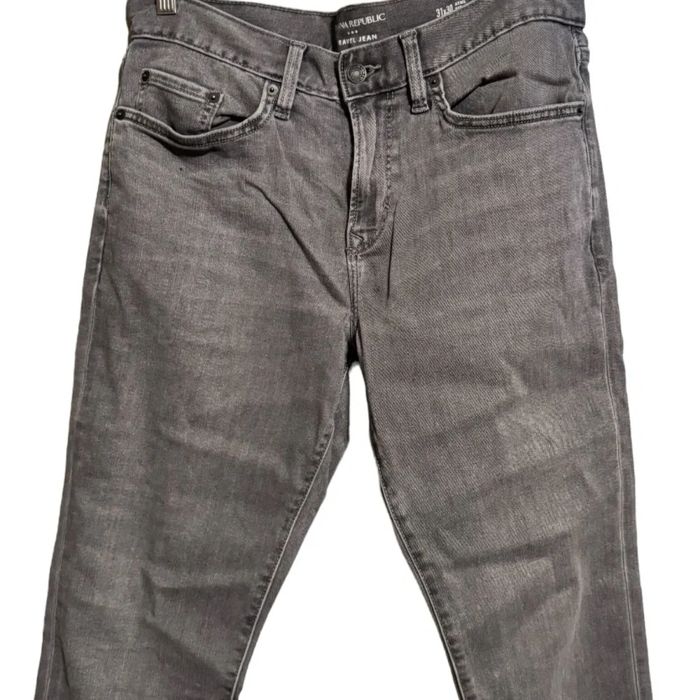 Banana‎ Republic Travel Jean Athletic Fit